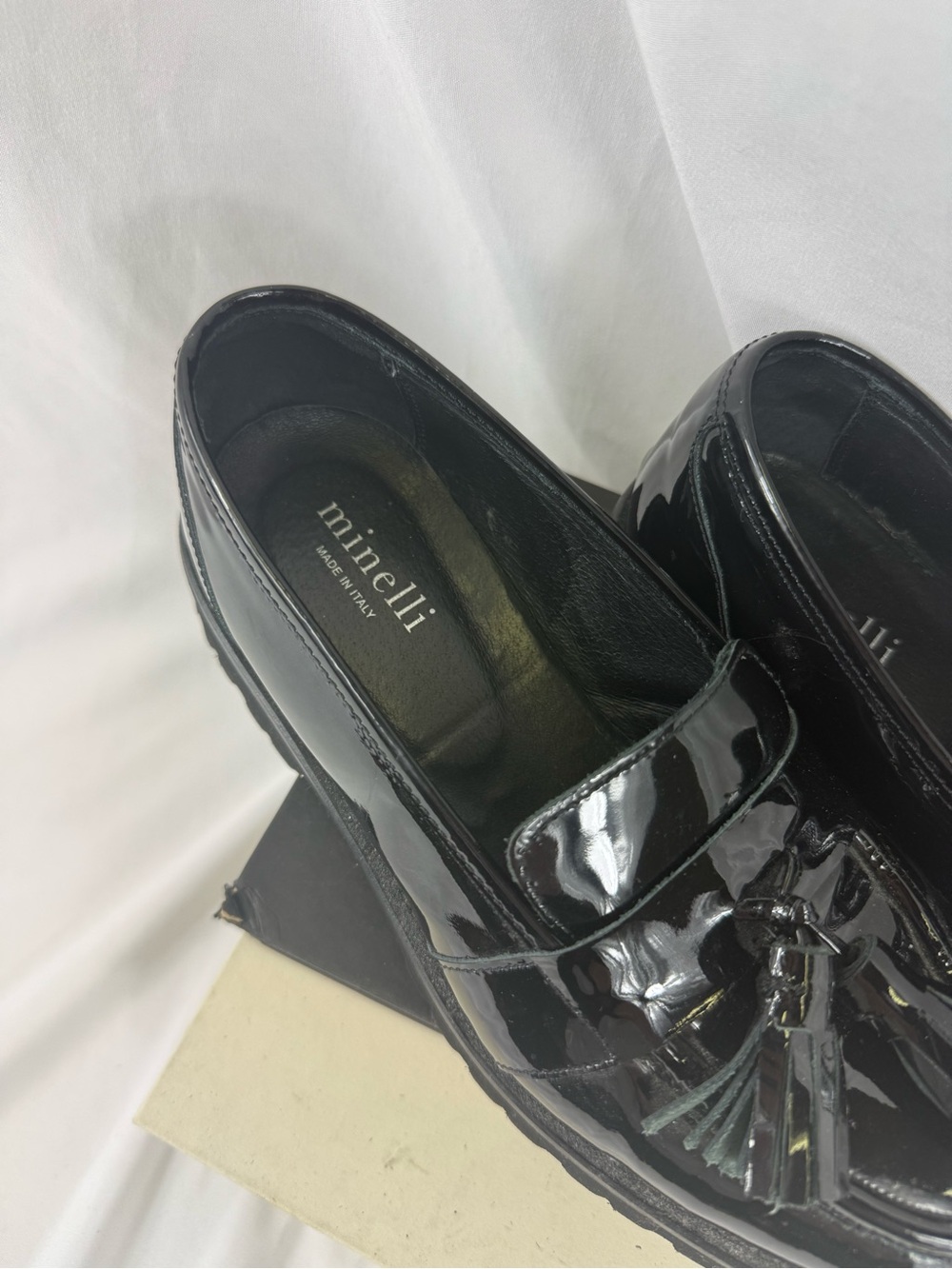 Minelli Black Patent Leather Tassel Loafers Made in Italy sz 37 US 6.5-7 - Picture 2 of 10